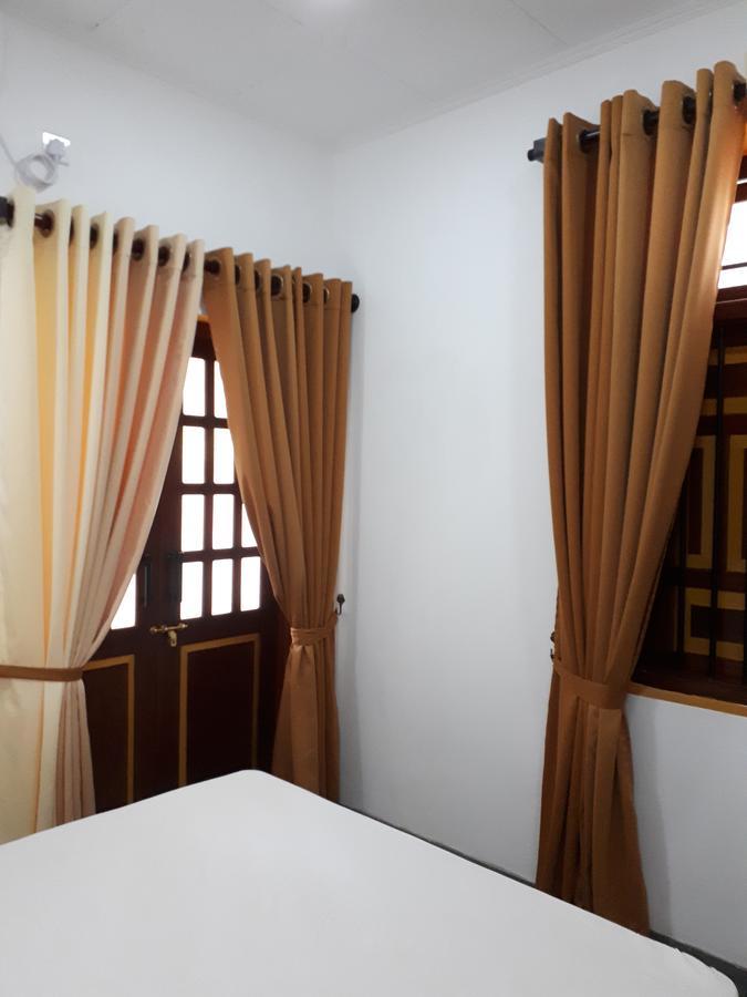 Villa Palm Breeze Polhena Exterior foto