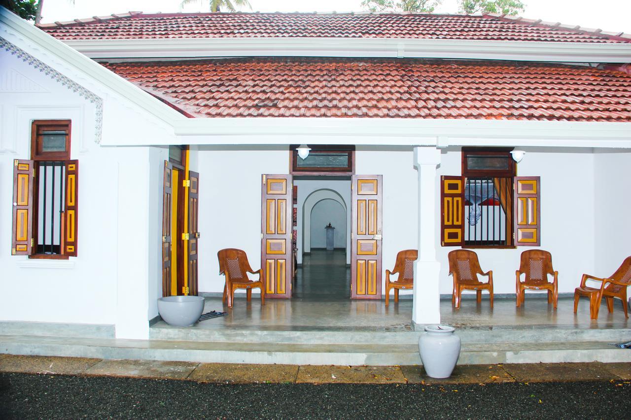 Villa Palm Breeze Polhena Exterior foto