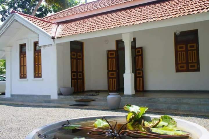 Villa Palm Breeze Polhena Exterior foto
